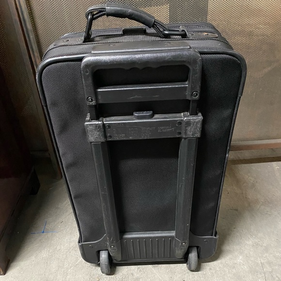 Briggs & Riley Carry On Suitcase - Picture 8 of 10